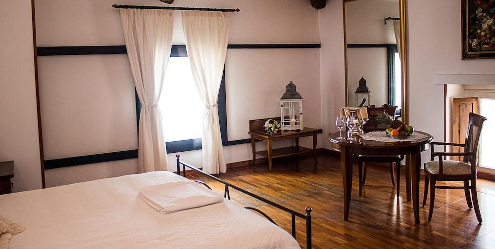 אמנטיאה Hotel Ristorante Le Clarisse מראה חיצוני תמונה