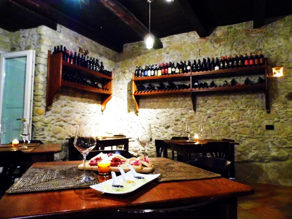 אמנטיאה Hotel Ristorante Le Clarisse מראה חיצוני תמונה