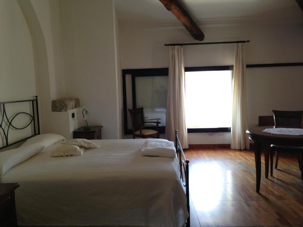 אמנטיאה Hotel Ristorante Le Clarisse חדר תמונה